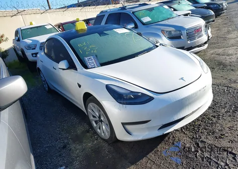2022 Tesla Model 3 Long Range Dual Motor All-Wheel Drive z USA, uszkodzony, nr VIN 5YJ3E1EB6NF137256